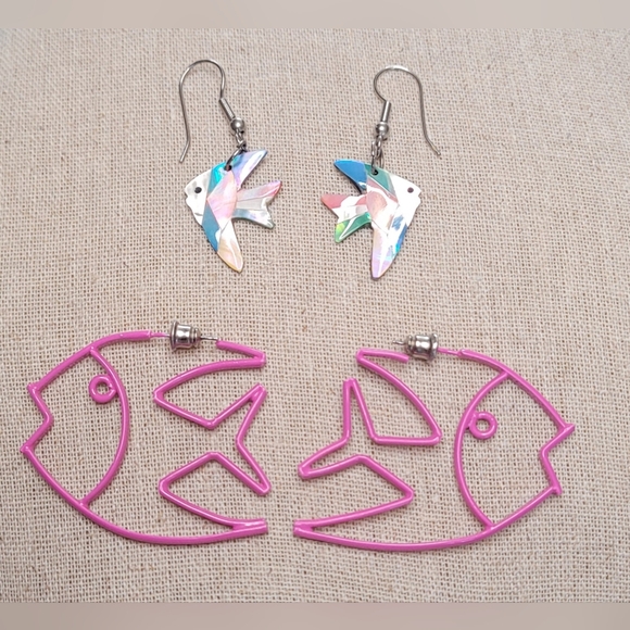 Vintage Fish Earrings - Picture 1 of 10